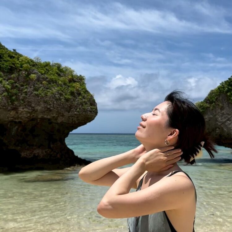 【Vol.60】ハワイやパラオでは罰金も!?海で「日焼け止め禁止」が広がる理由と、大人が選ぶべき地球に優しいお守りUV