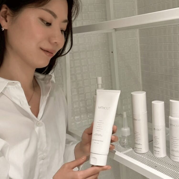 今さら聞けない？！「W洗顔不要」は本当？ネットの噂に切り込む、大人の正しい落とし方ケア【Vol.62】